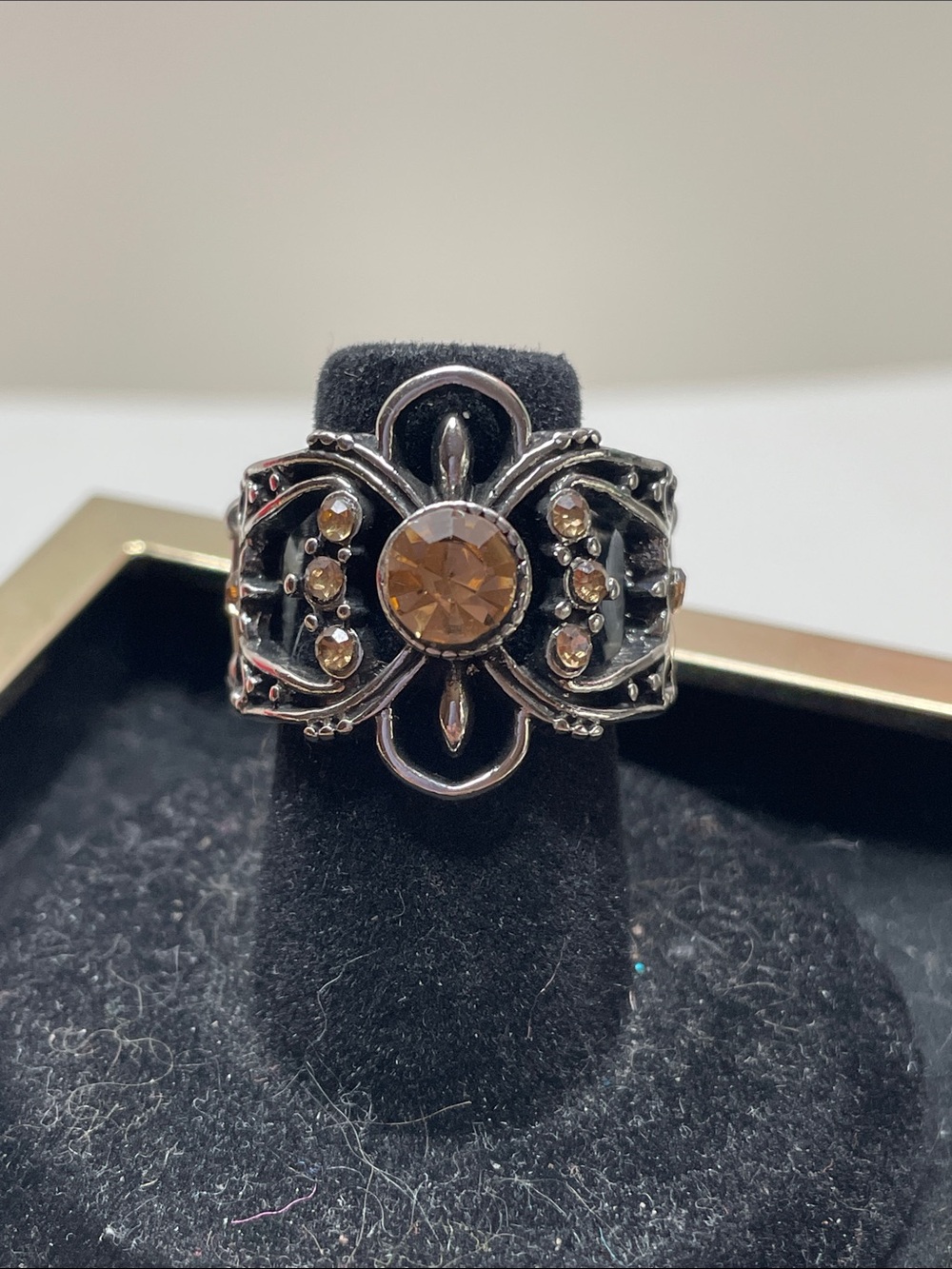paparazzi Stretchy Silver-Tone Ring with Peach rhinestones